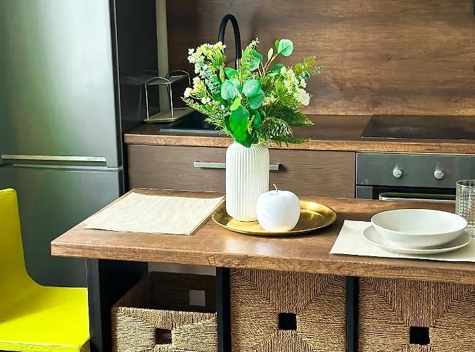Spacious Centre Apartament